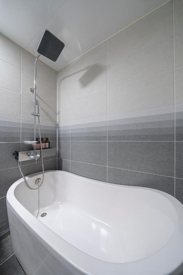 By Ths Valentine Hotel Incheon Szihung Kültér fotó