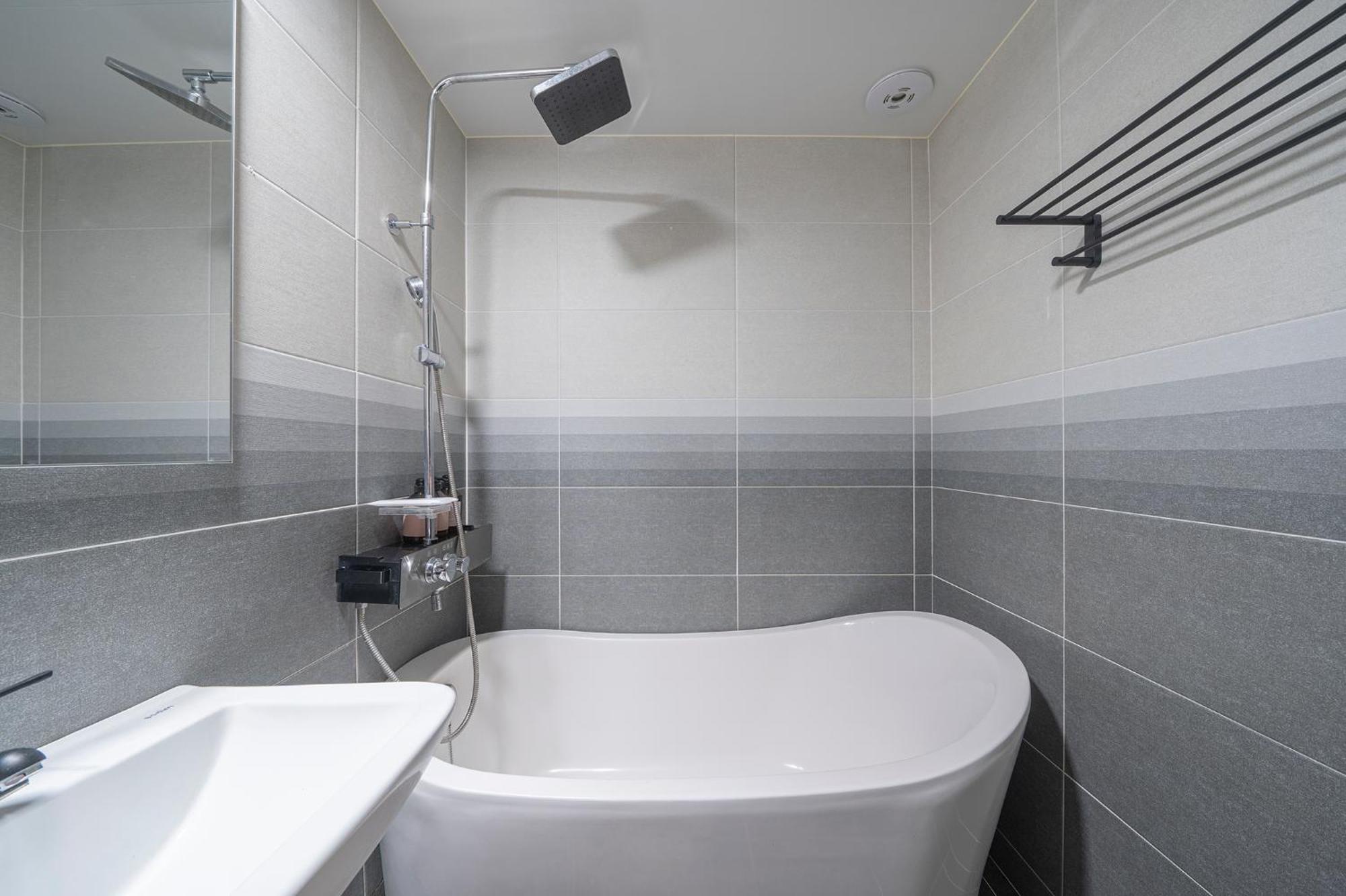 By Ths Valentine Hotel Incheon Szihung Kültér fotó
